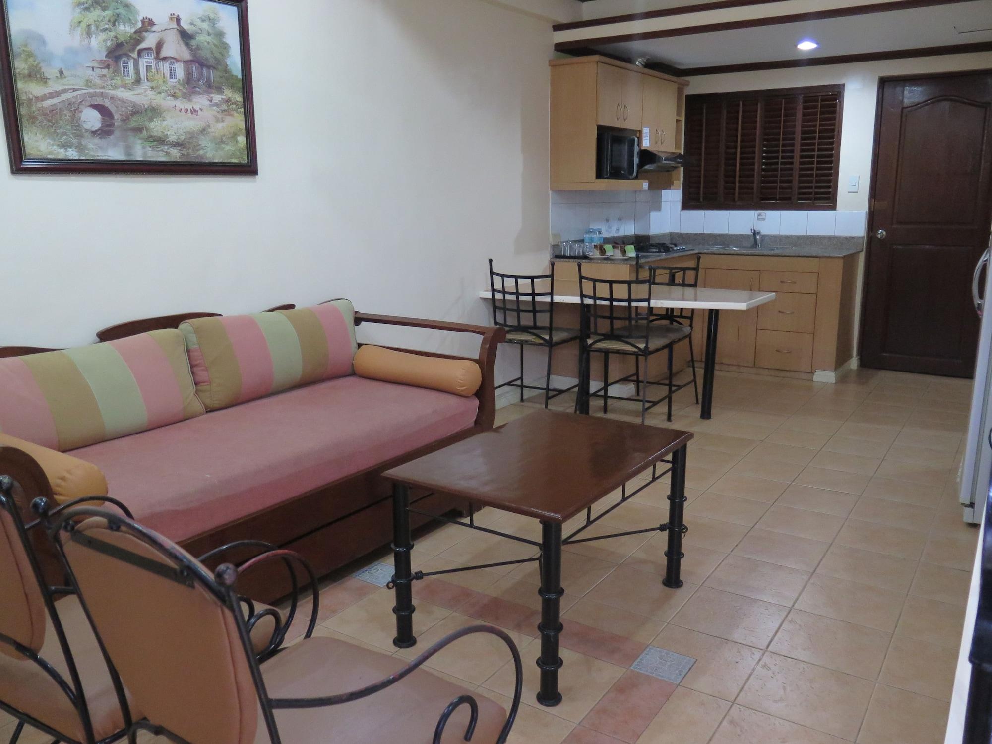 Crown Regency Residences 4* Davao