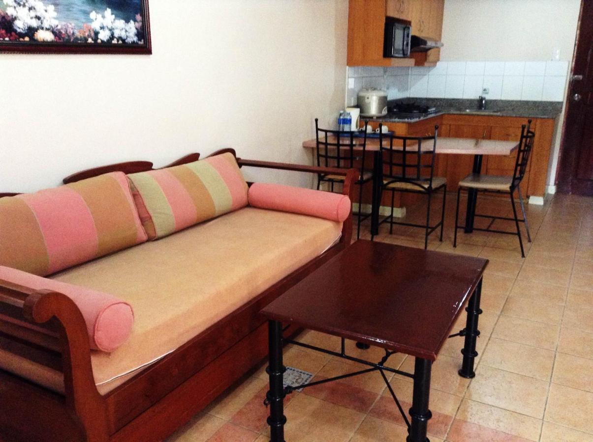 Hotel Crown Regency Residences
