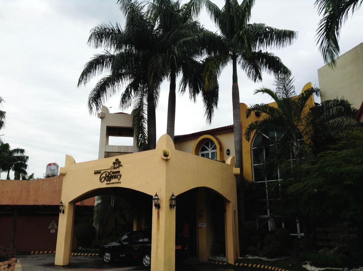 Crown Regency Residences 4*