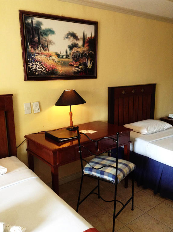 Crown Regency Residences 4* Davao